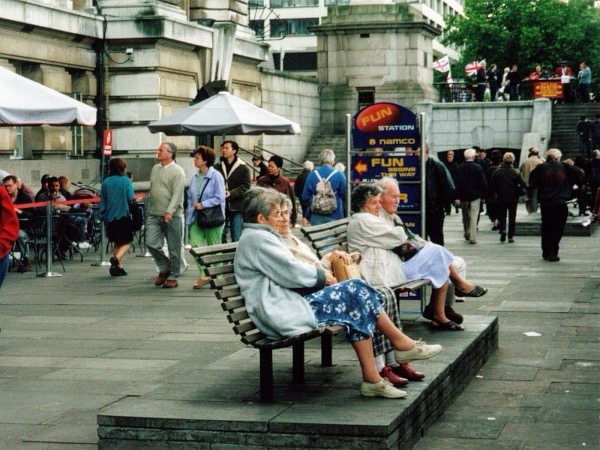 v15.jpg (62624 bytes)